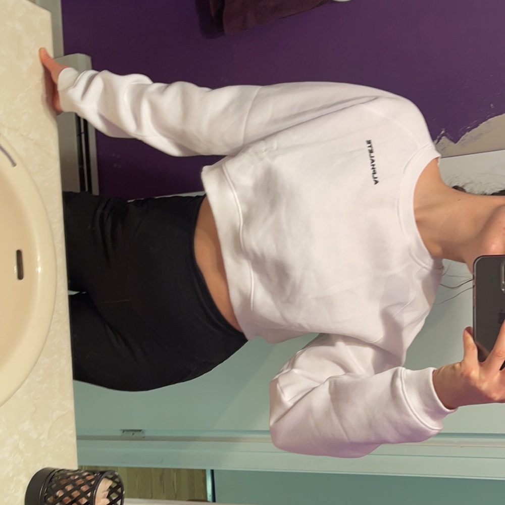 Alphalete drop shoulder crop sweater